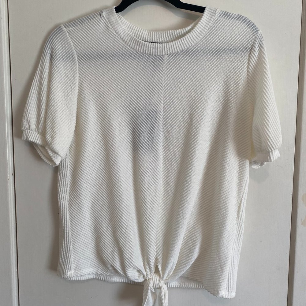 W5 Women's Gatherd Front Short Sleeve White Blouse